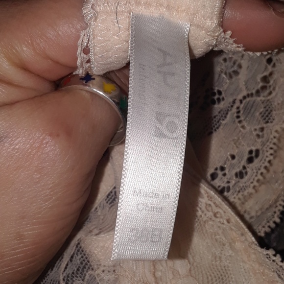 Bra - Picture 3 of 3